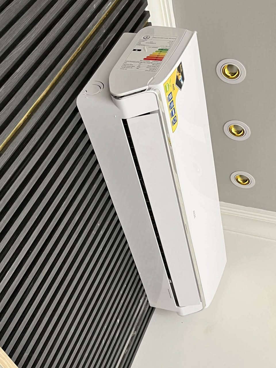 الحمد لله تم تنصيب سبلت  نوع AUX  
#غازR410 مع عمل فاكيوم للجهاز
واكيد  ضمان الجهاز من الشركة
وضمان التنصيب 
 التنصيب لصالح مجمع المدينة التجاري / الديوانية 
ضمان وامان 
*********** ابو زيد 
‏‪***********‬‏ ابو زيد
