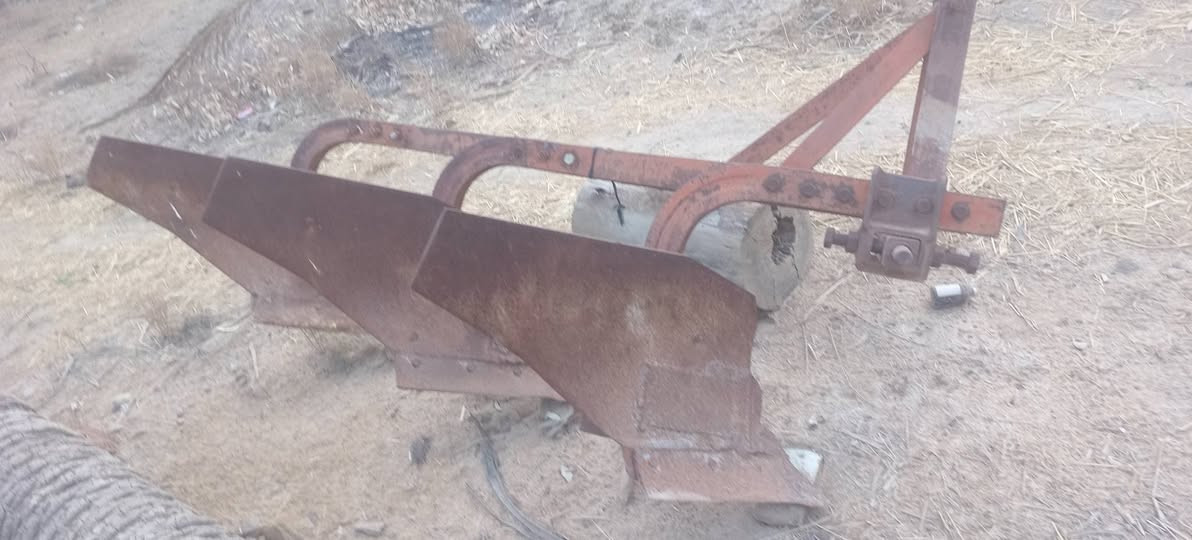 السلام عليكم
غراض عنتر للبيع
فدان وخرماشه ومعدلان.
الديوانيه غماس
اتصال ***********
