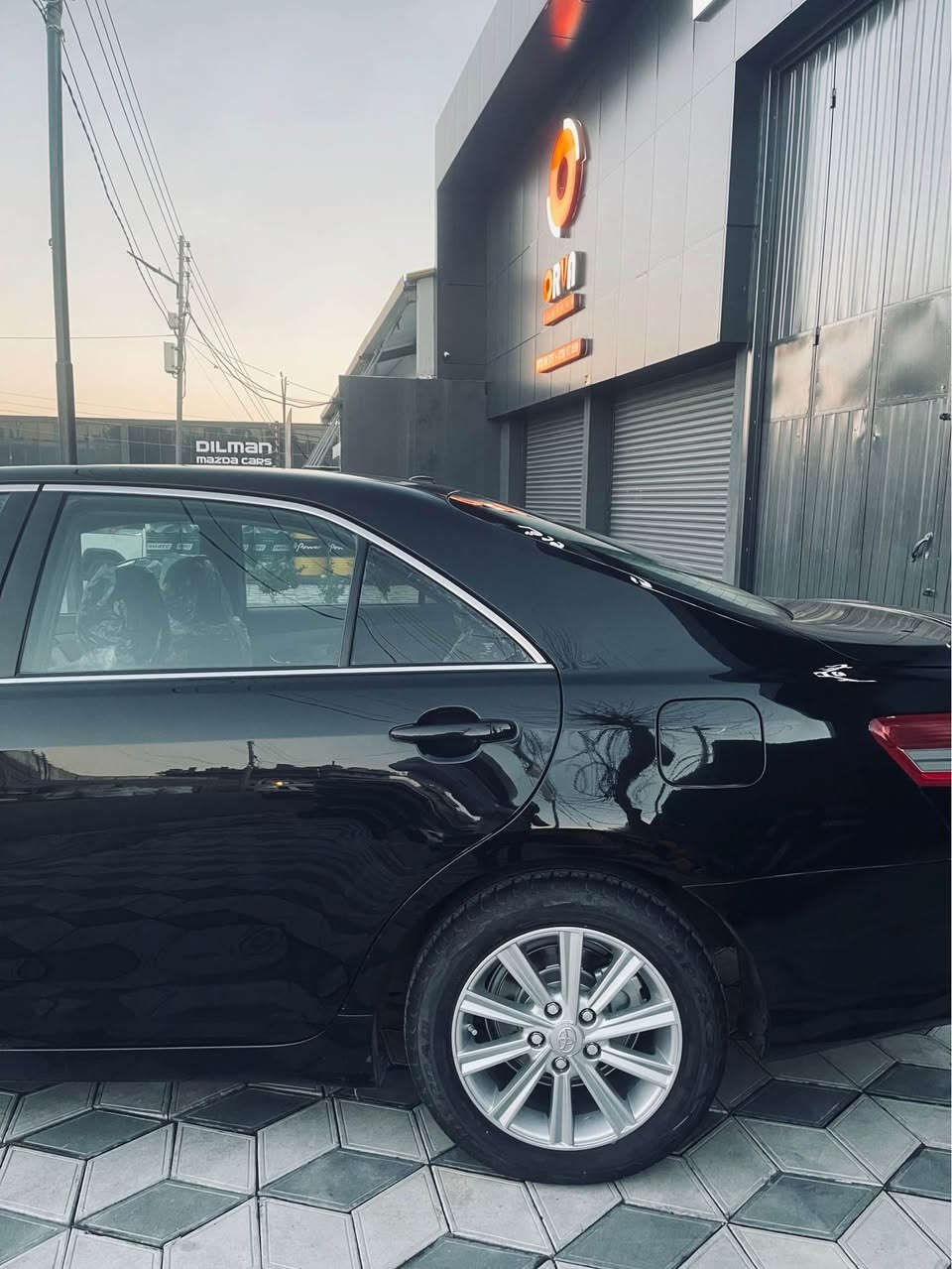 Camry 2011 Le📦🧿
‎کامری ۲٠۱۱ مواسەفای Le
‎سەیارەکە نمونەی جوانی 
‎هەموو گیانی لەسەر دەقی شەریکە ماوەتەوە 
‎کاڵبونەوەی نیییە   
‎گێر و مەکینەی بەشەرت نەکراوەتەوە 
‎سەوتی دیجیتاڵیشی نیە 
‎سەنەوی تازەیە تا ۲٠۲۸ 
‎دوو بارجە و نیو بۆیاخە
‎پشت لایتەکە قرچێکی کردوە 
‎تایەی تازە  
‎سعر : ۱٠٦
‎شوێن : سلێمانی
0773 422 24 24 
٠۷۷۳ ٤۲۲ ۲٤ ۲٤ السليمانية, العراق
