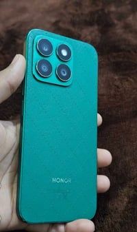 هونر اكس ٨ بي ذاكره ٢٥٦ رام ٨+٨ مكفول غراض كامله سعر ١٥٠ قفل 078132270...