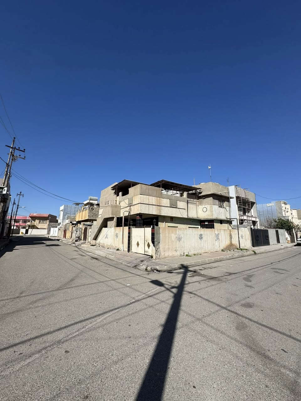 دار بحساب قطعة ارض للبيع يطل على شارع عريض 

المساحة :(182)مترمربع

الواجهة :(ركـن ) 

الموقع : كركوك - غرناطة قرب الكورنيش📍

🟨  لـلاستفسـار  يمكنكم مراسلة الصـفحة 

ونـتشـرف بزيارتكم #عقارات_أمــلاك 

العنوان:  كـركـوك  شـارع القدس مجاور Box  cofe  مقـابل افران الحياة 📍

 للاستفسار اتصال أو واتساب:

📞  ***********

📞 ***********⁩⁩⁩⁩⁩⁩⁩⁩⁩⁩

لمشاهدة بقية العروض مع ذكر الأسعار، انضم إلى قناتنا على التليجرام عبر الرابط التالي
https://t.me/Amlak_real_estate96⁩⁩⁩⁩⁩⁩⁩⁩⁩⁩⁩
