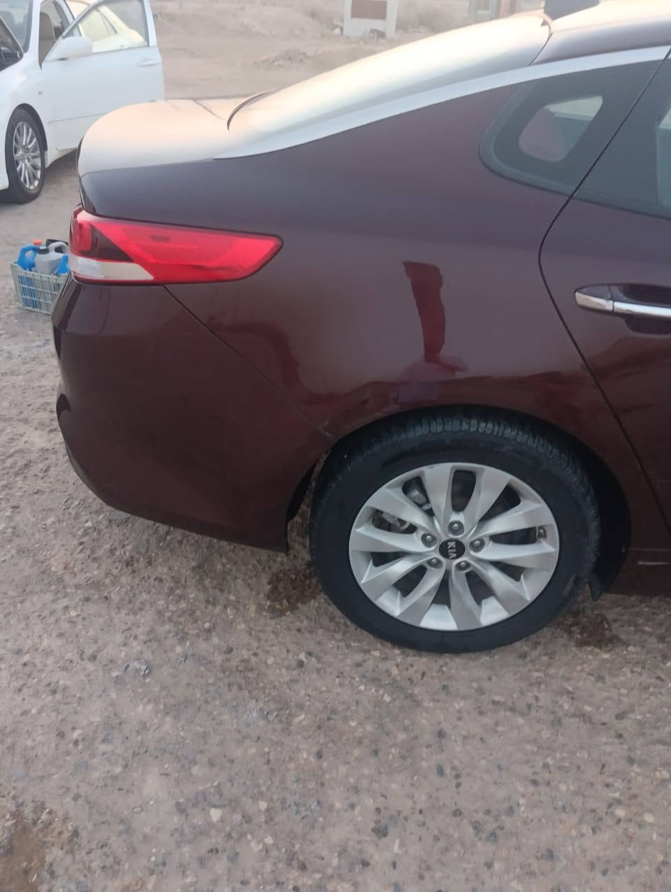 اوبتيما امريكي 2018 
سيارة فول مواصفات 
تبديل بنيد زائد البدنه الاماميه والسونار موضح بصور 
 بانوراما 
مداور ثاني يوم 
المحرك2400 
سعرها 130 الشراي يتصل وبي خير ويدلل***********
مكاني ناصريه
