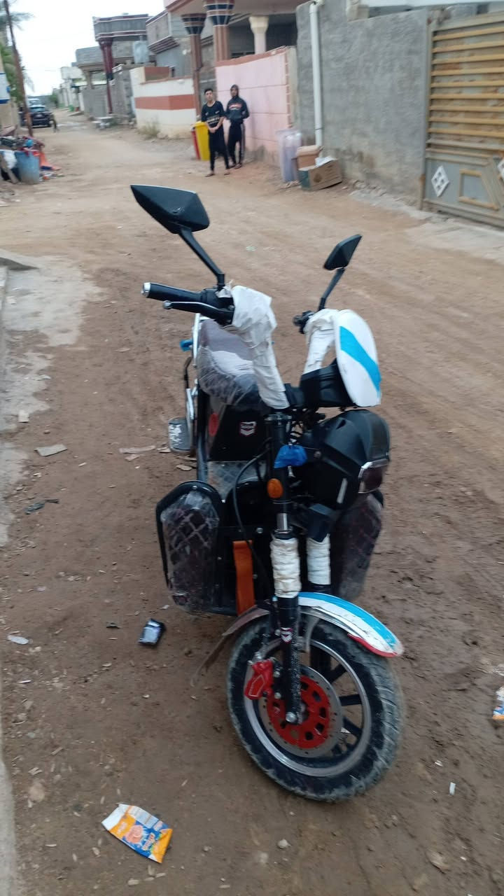 السلام عليكم ماطور شحن هيوشة للبيع موديل ٢٣ نضافة فول بطارياتة فوك. نص. عمرر. السعر 400متواززيي. ***********
