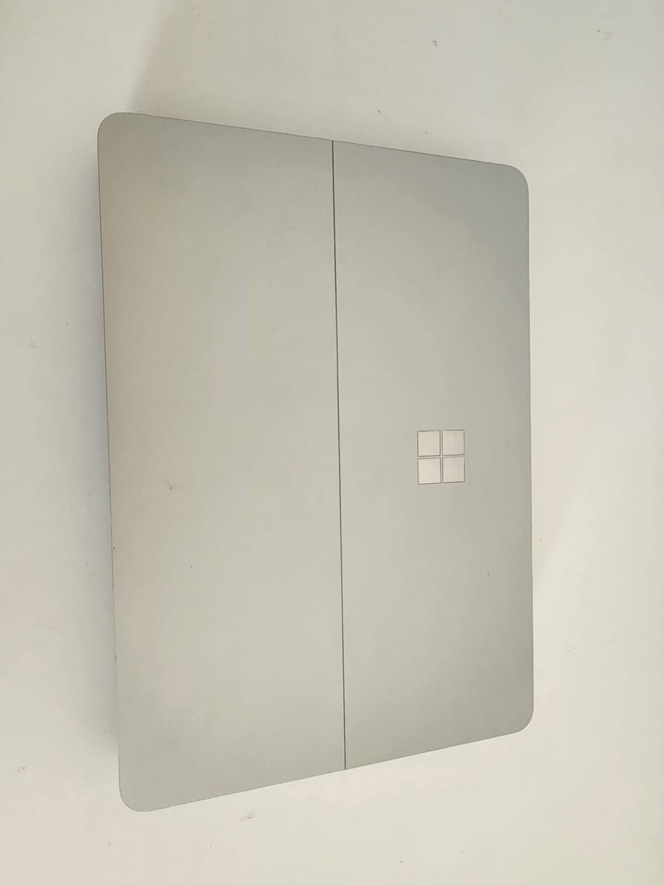 Microsoft Surface studio 

• المعالج: Core i7 11370H
• الرام: 16GB ddr4x
• التخزين: 512GB ssd
• الشاشة:  14.4شاشة عرض PixelSense™ Flow 2 بمعدل تحديث يصل الى [120Hz] ودقة تصل الى 3k
• البطارية: 58Wh بمعدل استخدام يومي يصل ال 18 ساعة
• كارت الشاشة: Rtx 3050 Ti
• مزود بقلم slim pen 2


**إذا كنت صاحب هذا الإعلان وتريد حذفه لأي سبب، رجاءا أرسل رسالة إلى الدعم الفني**