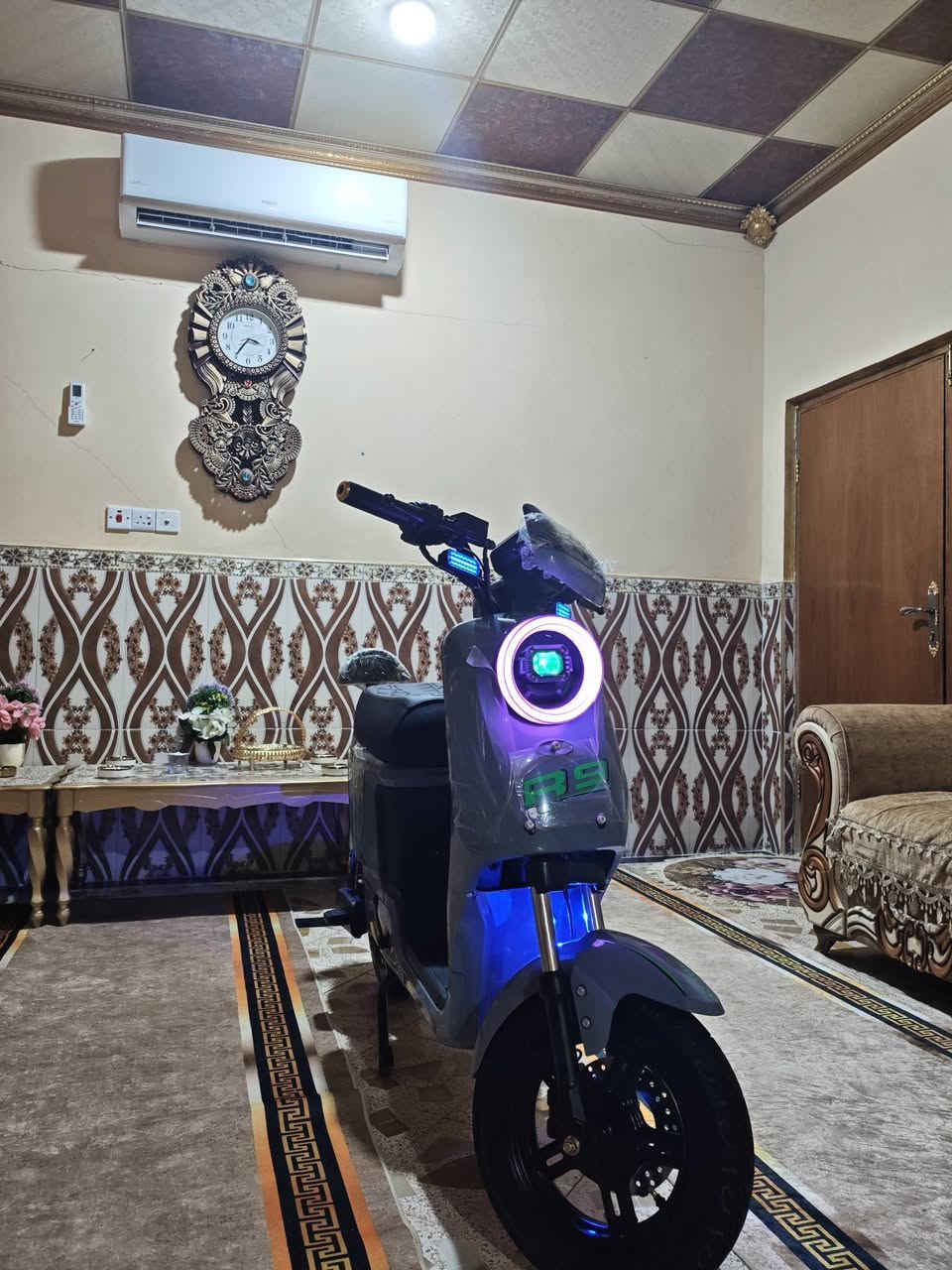 اللبيع R9 2026 شغاله من طول لطول 5 بطاريات 32 امبير دراجه جديده صالها عندي 20 يوم العنوان البصره الزبير الشعيبه رقم ***********
