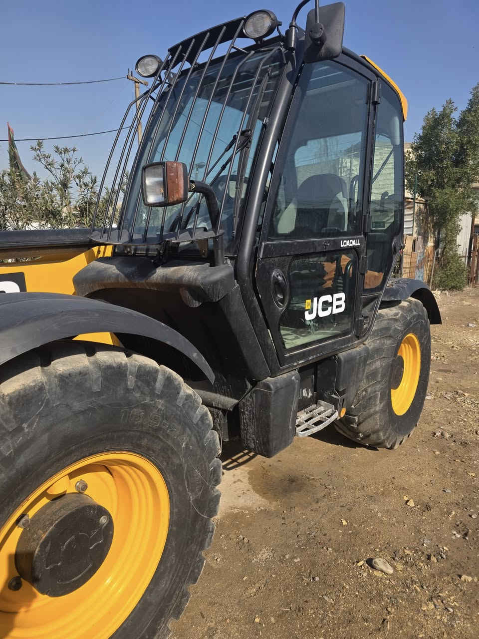 لدينا جهاز جي سيبي شوكيه المكان بغداد  موجوده للعمل او للبيع الموديل 2010 رقم الهاتف ***********
