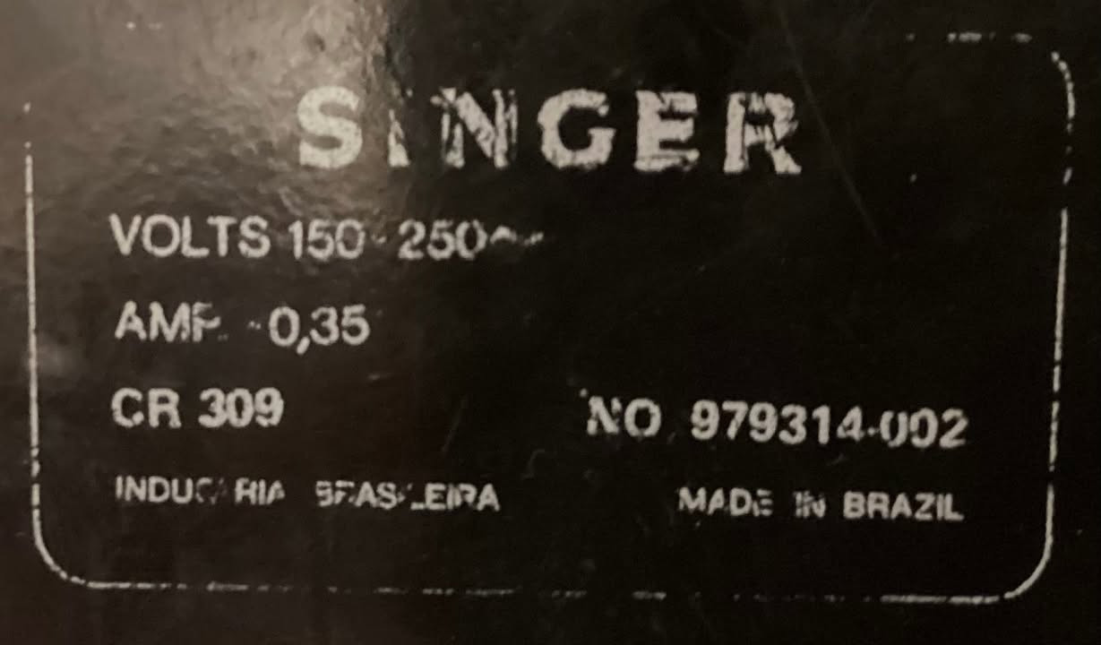 ماكنه خياطه نوع سنكر برازيلي متروكه كل قطعها بحالة الوكالة بيهه بس بيت المكوك مكسور مثل  ما موضح بالصورة السعر المطلوب 75 الف
مكان بغداد حي الجامعة


**إذا كنت صاحب هذا الإعلان وتريد حذفه لأي سبب، رجاءا أرسل رسالة إلى الدعم الفني**