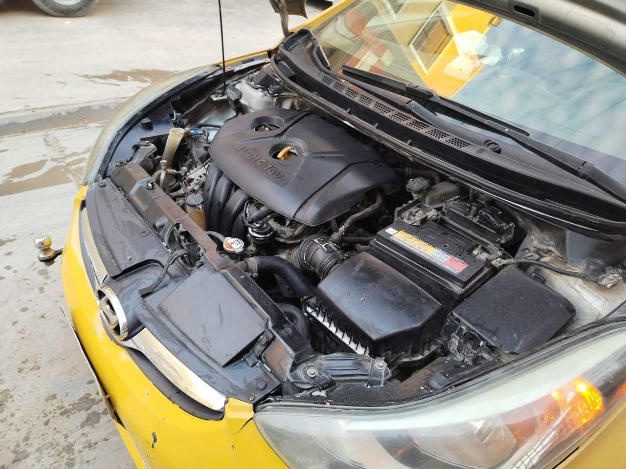 سلام عليكم سياره لنتره ١٢ فول مواصفات سياره حدثه جاملغ خلفي سياره محرك ١٨٠٠ كير حداديه مكفولات تخم تاير جاهزه سياره من كولشي لعنوان بغداد رقم تليفون *********** سعر ٩٠
