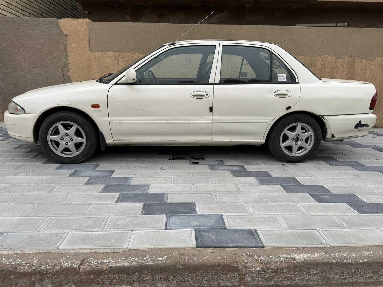 للبيـــع
بروتون موديل 2004 بلاديه بدون صبغ وبدون حادث مال الشركة العامه للسيارات
صدر امامي خلفي تمام محرك نظيف كير مامفتوح كهربائيات شغاله كامله تبريد شغال على وضع الشركه
السعر 55 ورقه
***********
العنوان بغداد حي الجهاد
