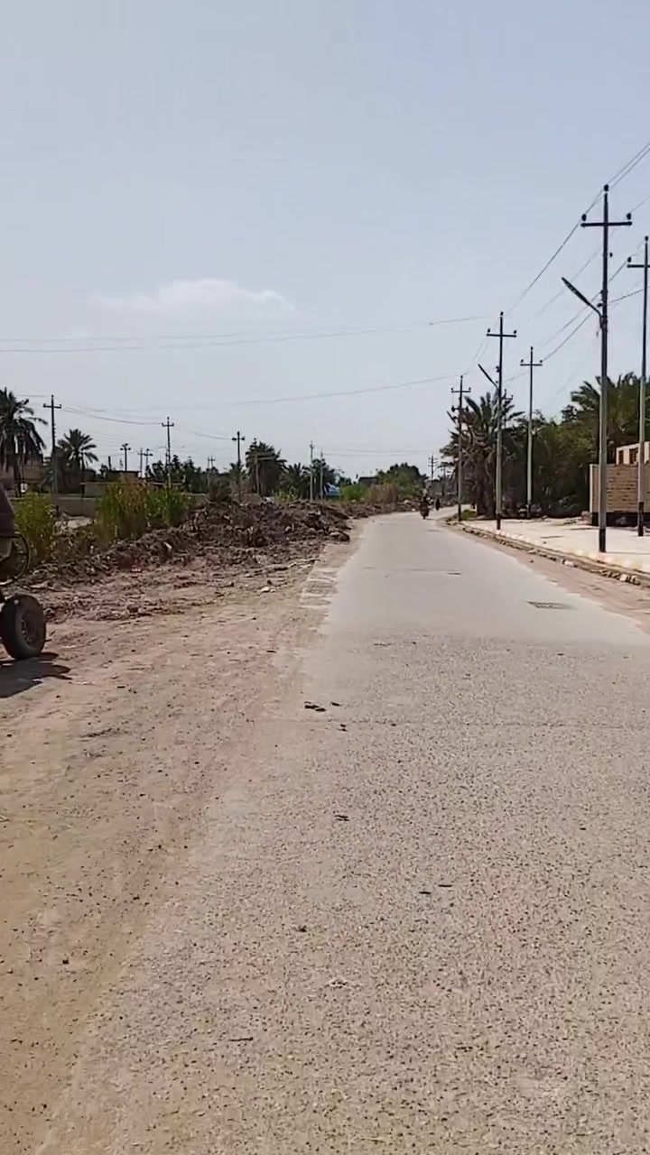 سلام عليكم قطعه ارض للبيع مساحه 325 طابو صرف  على بعير ركن على ثلاث شوارع مقابيله مدرسه الصينيه ومنتزه ماي مجاري كهرباء هاذء رقم راعيه *********** مكلف بل نشر مارد خاص بدون ازعاج
