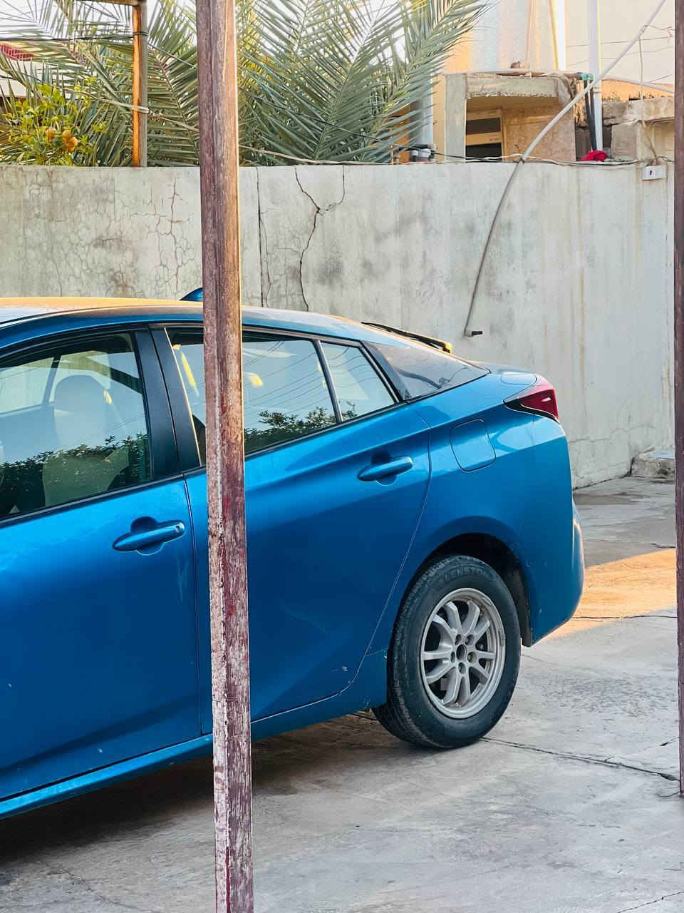 السلام عليكم
بريوس موديل 22 للبيع لون ازرك
ابيع مقدمه والباقي اقساط
بيها ثلث قطع بونيد وجاملغات اثنين
الاتصال ***********
