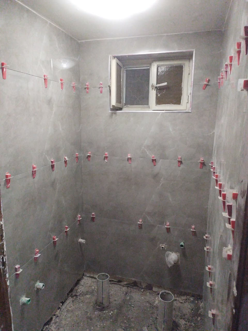 خلفه سراميك و برسلين درجه اولى جدران و ارضيه*********** ابو يوسف المصري
