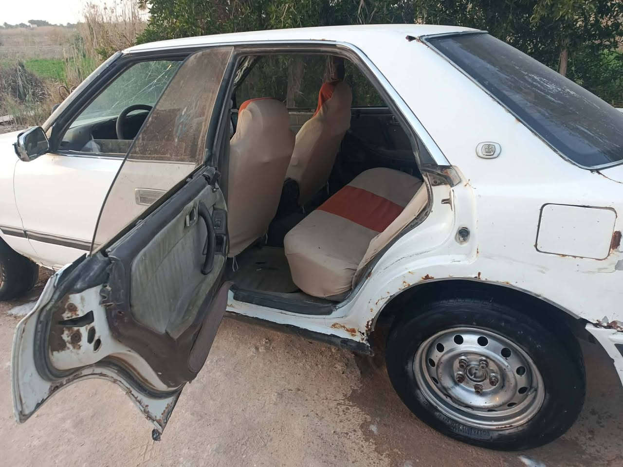 سلام عليكم ورحمه الله وبركات هارتوب للبيع مكينه ونجي.   كير جديد. حداديه جديده وره او كدام. طخم تاير جديد. سنويته جديده. كرهباياته كله شغاله..
سياره جاهزه. اواطلع وين ما يعجبك.    مكاني. ناصريه سوق الشيوخ 
السعر.    18،ورقه
إذ مو شراي لا تخابر. عليك الحسين 
***********
***********
متوفر. وتساب 
او تحياتي للجميع
