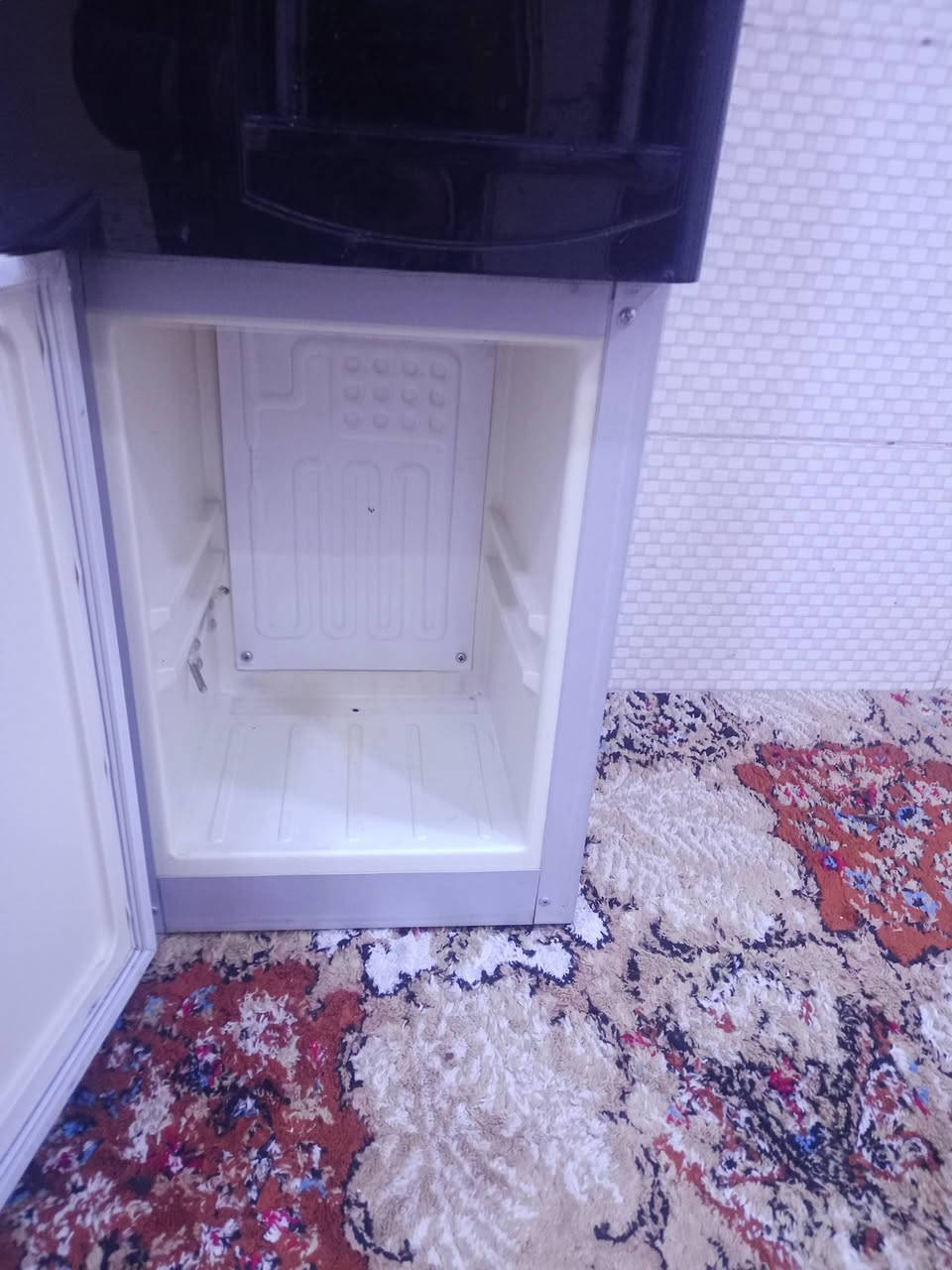 برادات ماء للبيع عدد2 فول نظافة شغالات حار وبارد وثلاجة كل نقص مابيهم نظافة100٪ الشراي  يتصل***********
