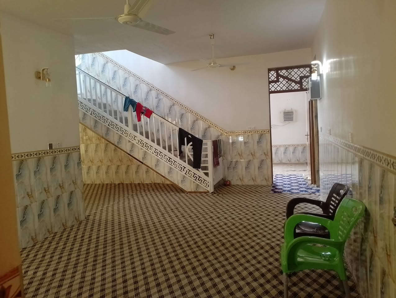 بيت مع ست محلات للبيع على الشارع العام قرب مدرسة الريف الزاهر تواصل على المازنجر


**إذا كنت صاحب هذا الإعلان وتريد حذفه لأي سبب، رجاءا أرسل رسالة إلى الدعم الفني**