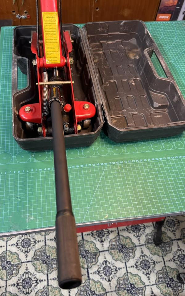 للبيع
جك سيارة مستخدم مره وحده 
السعر 40 الف مع توصيل


**إذا كنت صاحب هذا الإعلان وتريد حذفه لأي سبب، رجاءا أرسل رسالة إلى الدعم الفني**