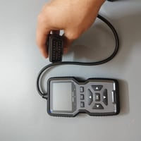 جهاز فاحص سيارات • قطعتين