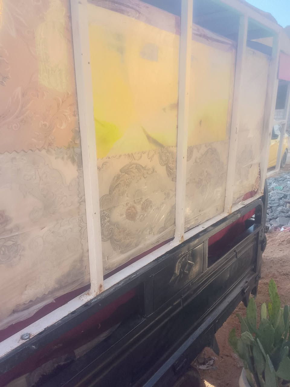السلام عليكم ستوته للبيع جهازه من كلشي ماعدا بس الباتري تخلي باتري تشتغل على السلف سعرها ٨٥٠ وبيها مجال الشاري يتصلل عنواني نجف شارع المطار الجديد الاستفسار ع الرقم التالي*********** بيه واتساب واعيد واكثرر الشاري يدلل
