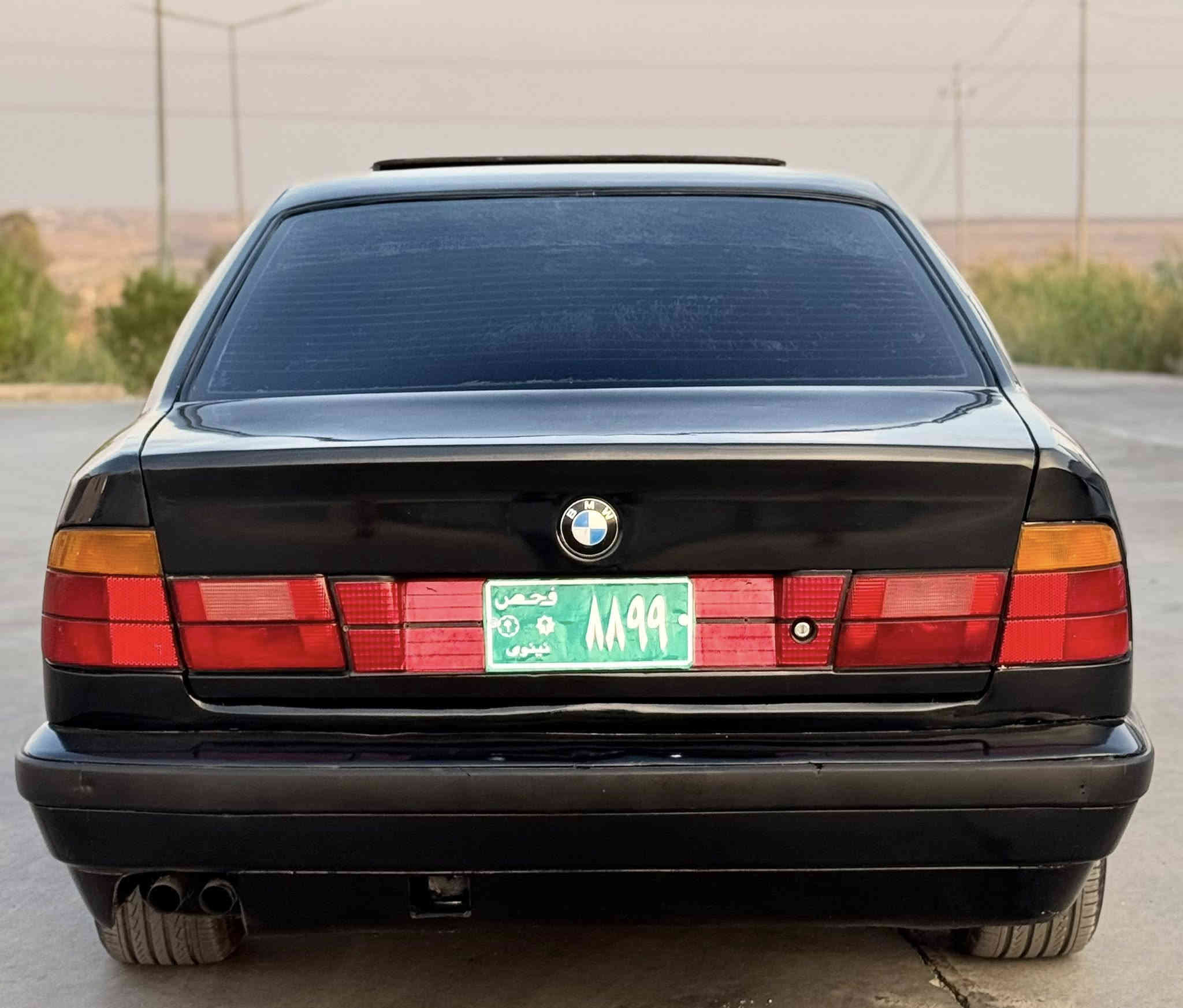 موديل 1993 شرط تحويل و وكالة /وكالة عامة مطلقة باسمنا شرط تحويل سنوي اخضر 
الشرعي موجود / تحويل 100‎%‎ 
محرك 525  كبس دجتال گير عادي
گيرو محرك بشرط اربع تايرات جديد بلباكيت 
سلايت+ تبريد +  استيرن ارباك 
سيارة نشاط فووول درجة ممتازة
لايتات القة ويالة عنكبوت اصلي بي ضربة خفيف من صندوق بجم كبس حدادية 90‎%‎ كهربائيات شغال شرط سيارة حلوة و گاعدة جام كهربائي 
دبلات بونيد و صندوق ✅بطارية جديد جام امامي بولورايس رياضي اسبورت گيجات كل شغال استوب ABS //// سعر 48 ورقة و بي مجال قليل مكان سيارة ناحية قصروك تابع شيخان اذا شراي خابر و تدلل ***********
بي واتساب مواصافتها كل مكتوب عل منشور رجاءن لاتعبني و لاتعبك و سلام عليكم و رحمة الله و بركاتة
