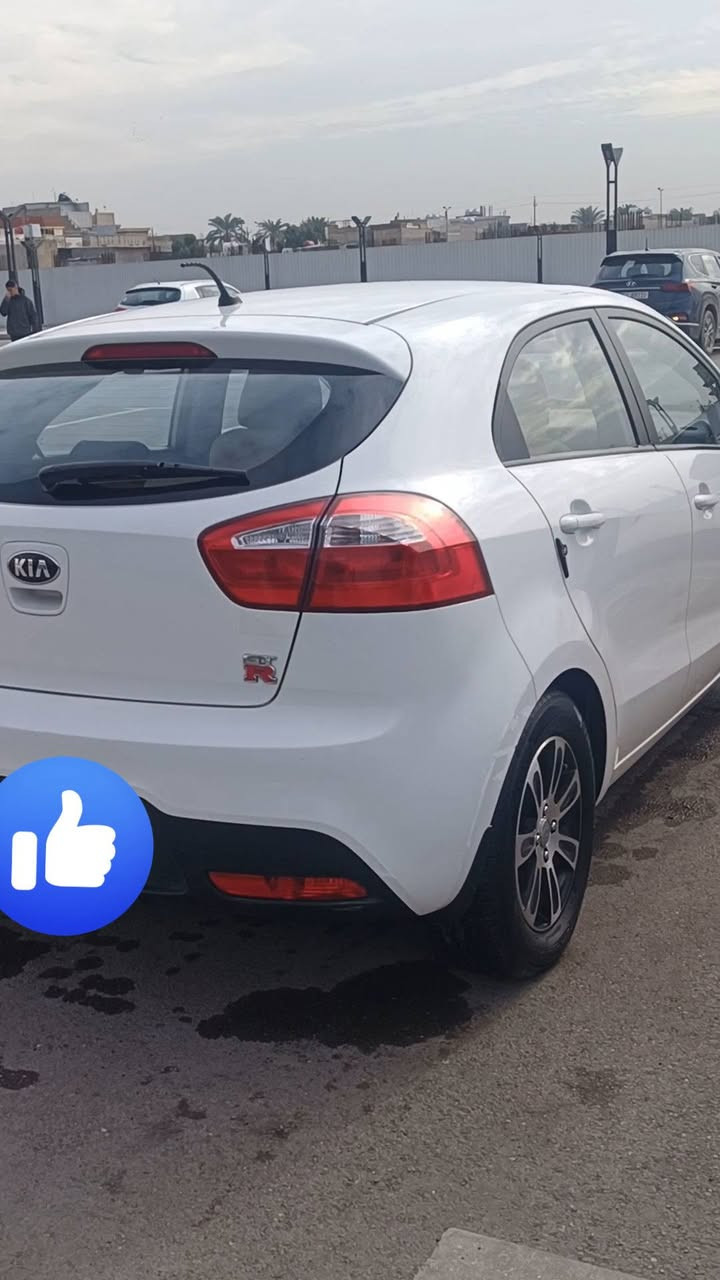للبيع Kia Rio خليجي 2013 🌹
▪️ محرك 1600
▪️ ماشية 53670 ألف
▪️ كير ومكينة مكفولات
▪️ داخل لونين مرتب
▪️ صدر بلادي
▪️ رقم أربيل سنوية قديم
السيارة بيها ضربه بالباب خلف السايق كلشي موضح بالصور بكل أمانة 🙏🏻
السيارة مرتب ناعم بالسواقة واقتصادي 
*********** ...

