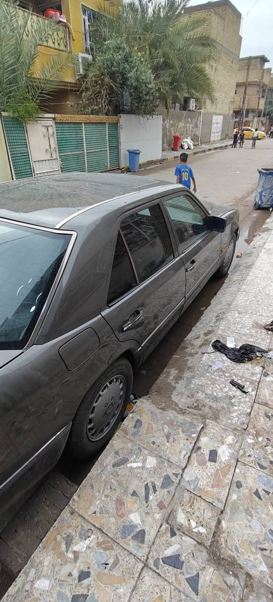 سلام عليكم دب موديل 91  صبغ جديد قبل شهر  مصبوغة السعر 75عنواني بغداد العبيدي  رقمي ***********
