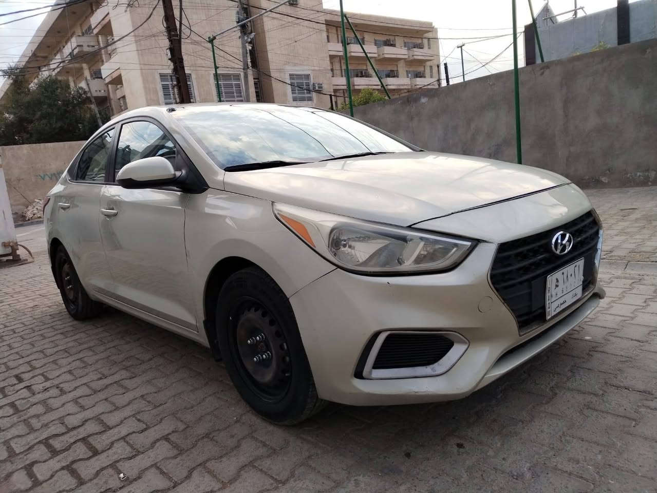 السلام عليكم اكسنت 2018وارد امريكي حادث كلش بصيط بنيد فقط بدون اي دواخل سياره جديده حيل كل على وضع الشركه محرك 1600 كير تخم تاير تبريد كله جديد وشرط السونار سياره شخط مبيهه مال بيت ماشيه 50 ورقم بغداد باسمي تحويل ثاني يوم  مكاني بغداد السعر 107 وبي شي يصيط ***********.        ***********
