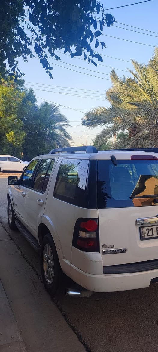 سلام عليكم سيارة فورد اكسبلور 2008 للبيع سعر 89  سيارة متعرضة لحادث مكان بغداد دورة  للتواصل ***********
