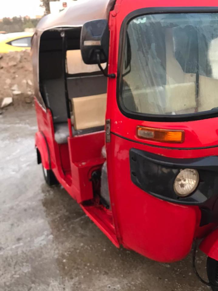 سلام عليكم تكتك ١٨لبيع عنوان المدينه كبل الشارع تضيفه سعر ٥وربع  ***********
