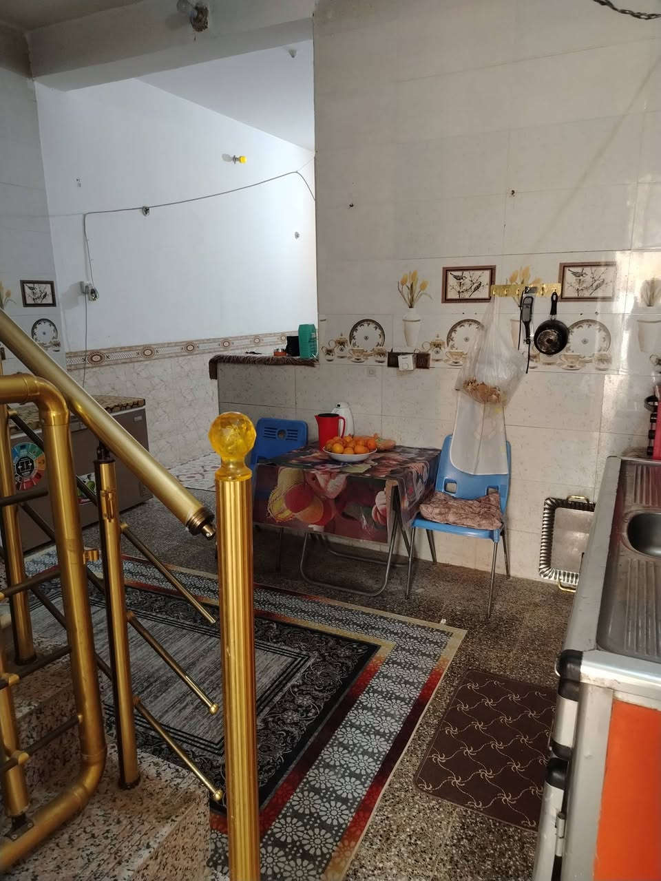 بيت ١٠٠م م مطلوب لل مصرف العقاري النداء منطقه ال ٥٥ مطلوب ٨٠ مليون القصد الشهري ٤٣٤الف بناء طابوق كونكريت فوك وجوه يحتوي علا غرفه نوم وصاله ومطبخ وستقبال وصحيات خارجيه وداخليه قريب شارع ٦٠  يباع تطلوعه مع المبلغ المدفوع لل مصرف ٥٠. ***********
