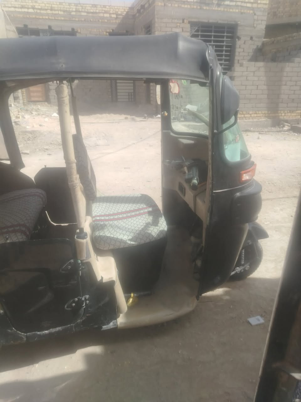 سلام عليكم تكتك للبيع مديل 22 تكتك ماانقصه شي مكينه وكشر كفاله مكاني  سوك شيوخ مكلف بنشر هاذا رقم راعيه ***********
