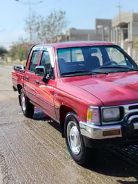 تويوتا هايلوكس • موديل 1992 • رقم انكليزي صلاح الدين