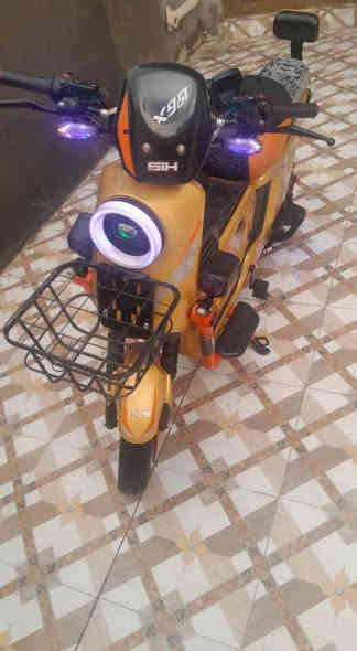 ---

📢 للبيع دراجة شحن X900 – حالة ممتازة

الموقع: ديالى – بلدروز
التواصل: ***********

للبيع دراجة شحن X900 موديل 2024 بحالة كلش نظيفة، استعمال قليل ومحافظ عليها.

✔️ المواصفات:

بطاريات بحالة ممتازة (واحدة جديدة)

تمشي 40 كم بالشحنة الواحدة

الأضوية والليدات شغّالة 100%

الهيكل نظيف بدون ضربات

صيانة كاملة جاهزة للاستعمال

✔️ مميزات إضافية:

تشغيل مريح

قيادة ثابتة

مناسبة للدوام والتوصيل والتنقلات اليومية

💵 السعر المطلوب: 550,000 قابل للتفاوض البسيط

الدراجة جاهزة للفحص والتجربة.

---
