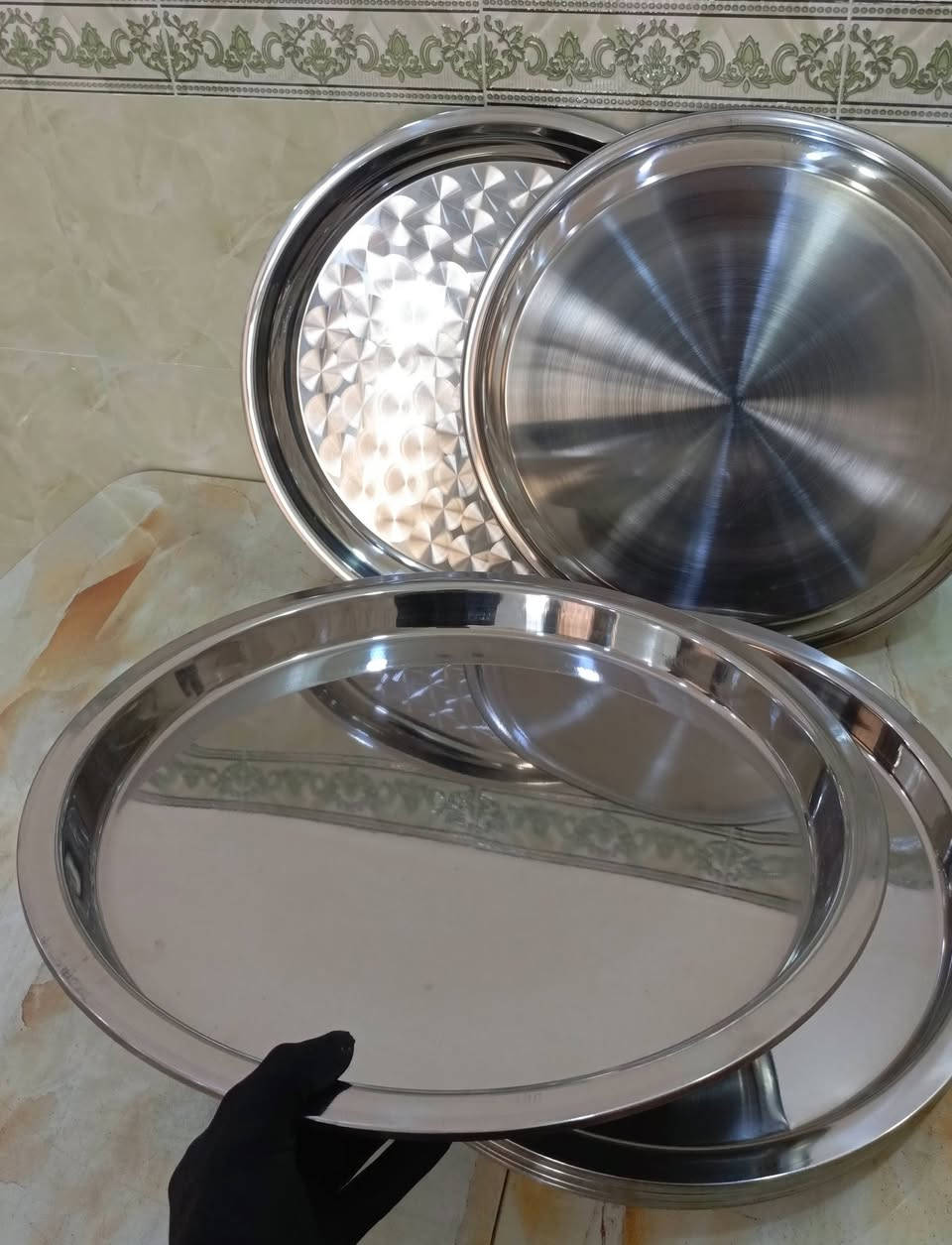 سلام عليكم 
اللهم صل على محمد وال محمد 
وصول صواني اوربي  ستيل وزن ثقيل درجة اولى  
كبير ووسط 
قياس الكبير 60 سم الوزن كيلو ونص كيلوين  اله ربع سعر 8
قياس الوسط 50سم الوزن كيلوا سعر 5

باقي الصور على قناة التليكرام 👇👇👇
https://t.me/+ro5NT0GIM3VhZDRi

رابط حساب البث تيك توك 👇👇
https://www.tiktok.com/@s_2uss?_t=ZS-8zblDG8PTs7&_r=1

@إشارة 
#متوفر توصيل كافه المحافظات 
#العنوان ديوانيه قضاء البدير حي الانتفاضه مقابل مولده محمد ابو مرام.


**إذا كنت صاحب هذا الإعلان وتريد حذفه لأي سبب، رجاءا أرسل رسالة إلى الدعم الفني**