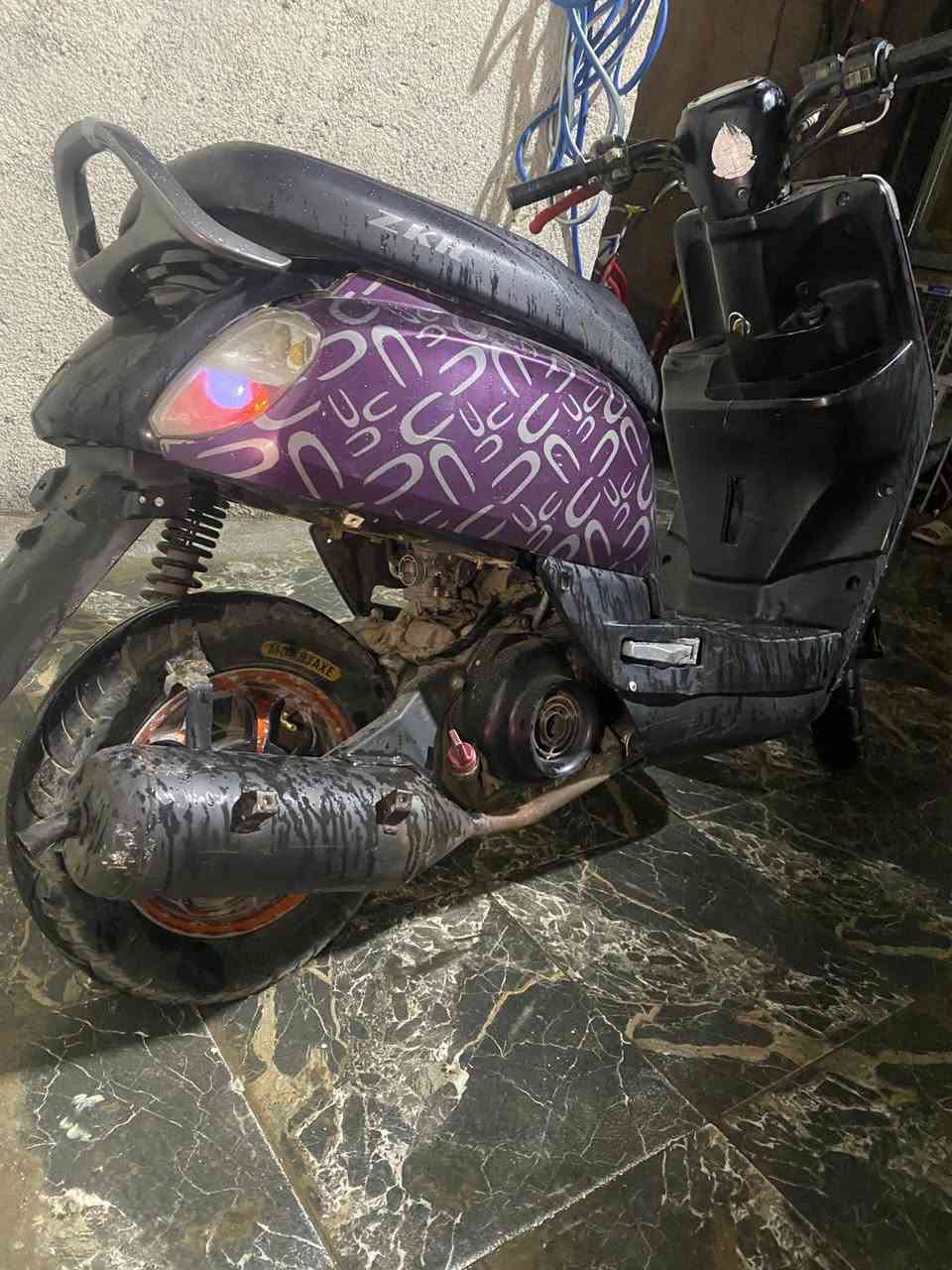 سلام عليكم .. دراجه للبيع 
نوع بوليس حديث 
بوشه 49 بلادي 
بيها نقوصات بسيطه
لاستفسار والسعر خاص


**إذا كنت صاحب هذا الإعلان وتريد حذفه لأي سبب، رجاءا أرسل رسالة إلى الدعم الفني**