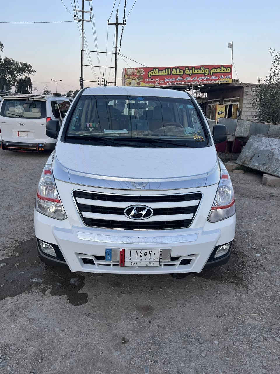 السلام عليكم ستاركس موديل2011بسمي تحويل ثاني يوم رقم ديالى مصفرة هيئة غرامات جاهزة محدثة١٨  دوشمة ارضية سقف محرك حاوية بدون تتقيص مكاني ديالى الاتصال***********
