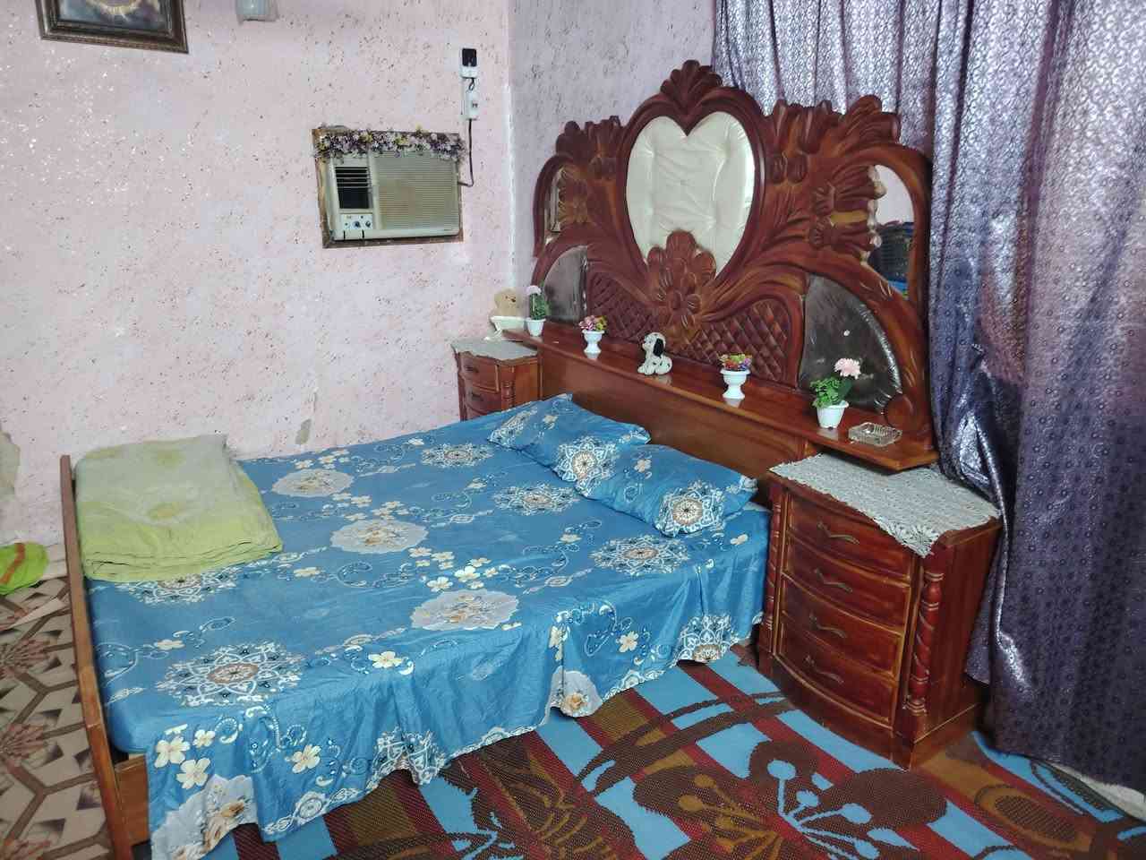 سلام عليكم غرفة للبيع الاستفسار الاتصال على ***********
