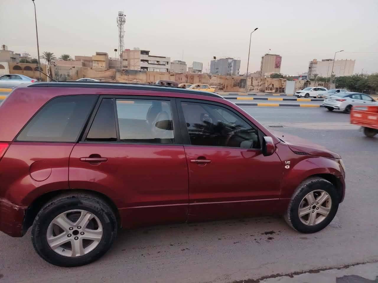 السلام عليك سازوكي كراند فيتارا 2008 ستة سلندر رقم كربلاء دولي باسمي تحويل مباشر السيارة نظافتها مثل ماواضح بالصورة كير مكينة جيدة جدا بيها صبغ دعاميات اثنين وجاملغ الأيمن وبنيد للجمالية وبيها شخوط بالبيبان تايرات جدد باتري جديد صدر جديد نقص كمبريسر تبريد راديتر تبريد جديدة شتديتها قبل الشتا وماشديت الكبريسر ابيع جوة السوك السعر قفل 60ورقة 
رجاء  من الجميع المو شراي لا يتعبني ويتصل على التفاصيل الشراي بي خير ويتدلل واحطة فوك راسي
الرقم للاستفسار اكثر 
***********
