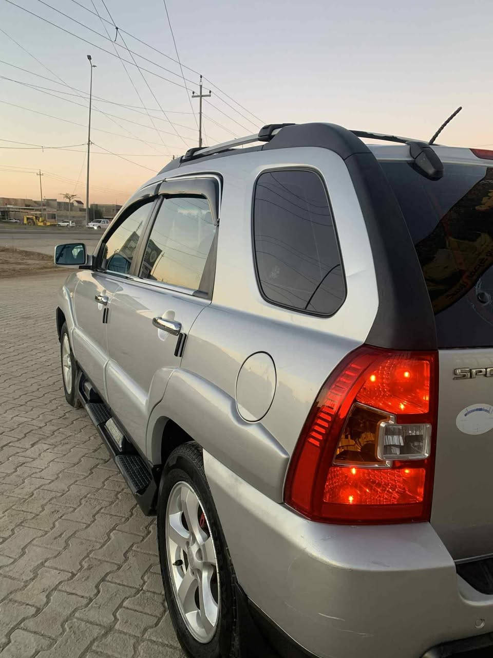 السلام عليكم للبيع كيا سبورتج موديل 2010 محرك ٢٠٠٠ جاهزه كير مكينه حداديه تبريد كفاله سياره جاهزه ماعوزه لو ربع كشن كهرباء مري شفط كامره شاشه سياره مكفوله من الحادث فقط البنيد والجاملغ راشيهن كلير بسبب للجراد بدون حادث مكفوله من الحادث والتبديل السعر ١١٨ وبيه مجال كلش بسيط حك الظيافه مكاني بابل المحاويل هاذه رقمي ***********
