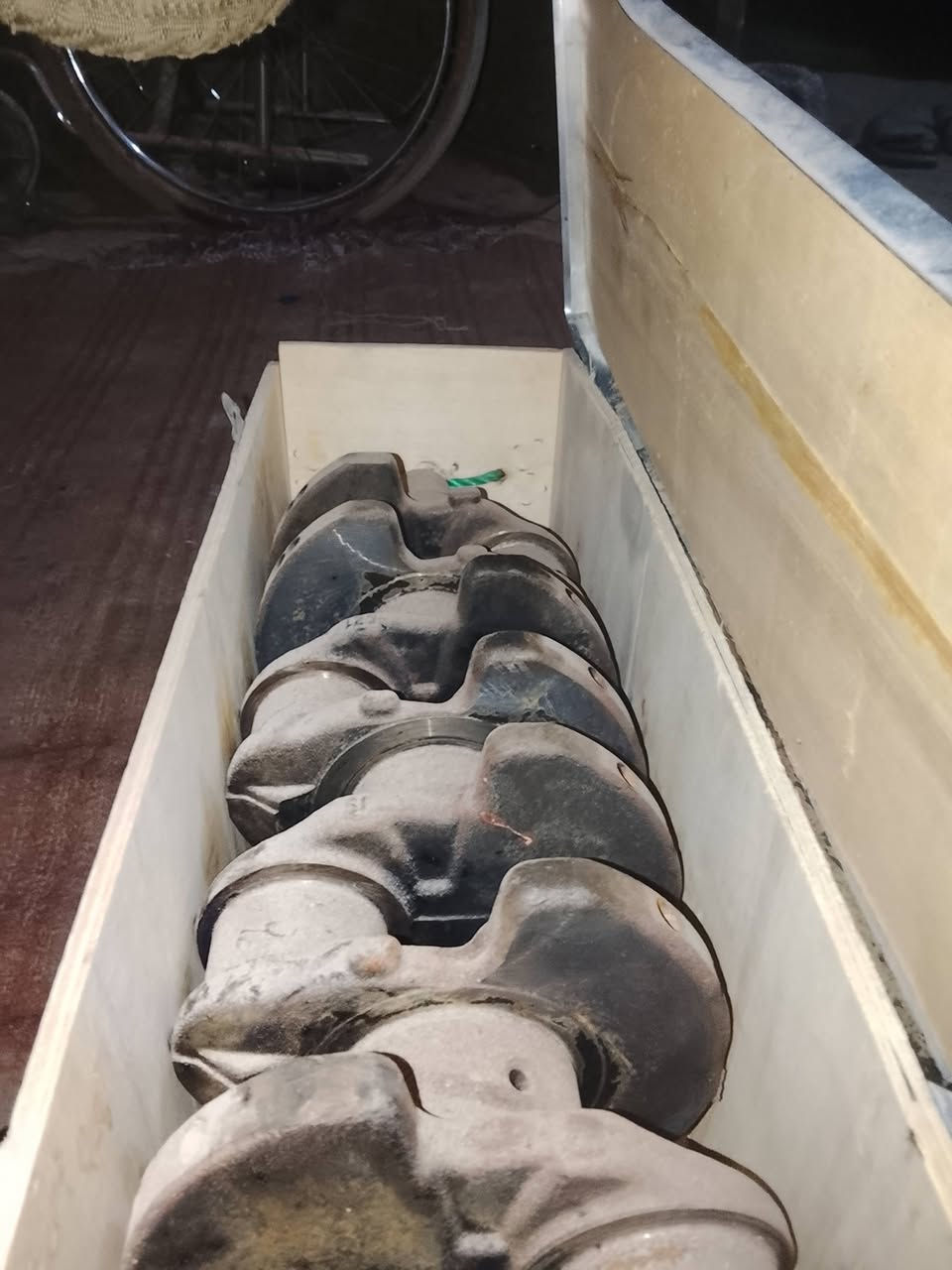 السلام عليكم البيع كرنك كيا حمل 2700 مكان بابل ***********
