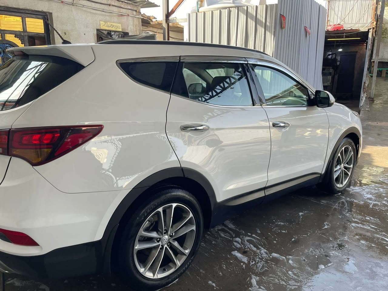 للبيع (بصرة)
الموديل٢٠١٧
مكينه ٦ سلندر
ماشيه ١٢٧ الف كيلو
اللون ابيض
وارد خليجي
سبعه راكب
خاليه من الحوادث والضربات
رقم اربيل
السعر ٢٢٠ ورقه وبي مجال قليل

للاستفسار يرجى التواصل مع الرقم ***********
