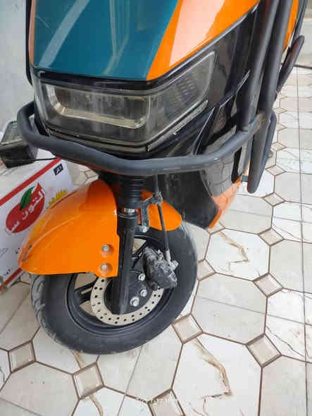 سلام عليكم شباب دراج شحن ماخذهه من( مايد طيار) معروف اسمهه صقر دراج سبعه باطريه سرع 100 تمشي حقيقي 75 دراج مثل ما موضح بصوره الصفحه اليسر نكلبت عليه وصار بيهه ضرور  
صارله سنه من خذته  ,بمليون و25
قيم بيرضي لله وخذهه 
المكان الناصريه الزيناوي يم المركز 
رقم ***********
