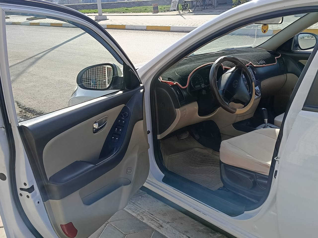 السلام عليكم…
للبيع النترا 2011 خليجي⚔️⚔️
اعتذر عن الاقساط والوعده
رقم ارييل سنويه جديده شرط التحويل…
لون ابيض ثلجي🔥⚔️
محرك 1600 
كير شرط 
صدر جديد…
تبريد❄️…
السعر 115 وبيها مجال
مكاني صلاح الدين تكريت
للاستفسار***********
