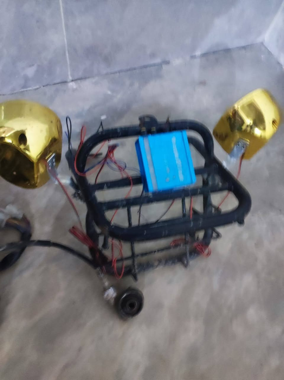 السلام عليكم قراض ماطور للبيع كلمن وسعرو  اتصل ***********
