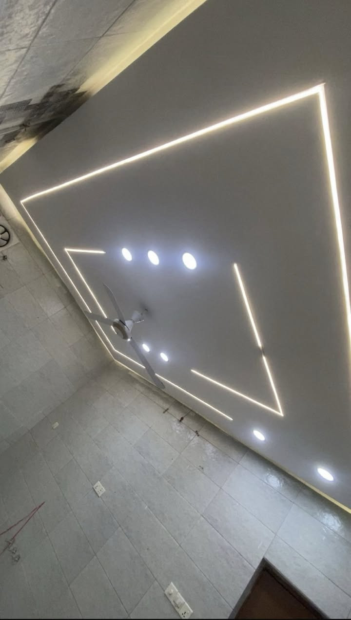 سلام عليكم من رخصت ابو كروب خلفه ديكورات سعر المتر ٣٥ اشتغل جميع المحافظات جميع البيوت والشقق والمحلات واي شي تتطلبو منه كادر مختص عمل حترافي رقم الهاتف ***********
