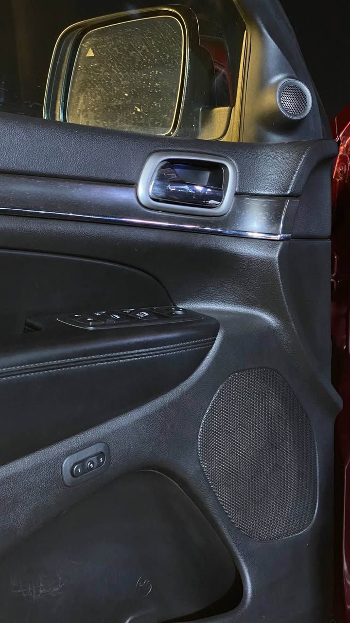 جيب كراند شيروكي
2018 وارد كندي كلين تايتل اصل
السياره فول 1/1 رادار امامي
أتو بارك 
مكفوله كفاله عامه 
ماشيه 77 الف كم حقيقي
رقم *********** بغداد, العراق
