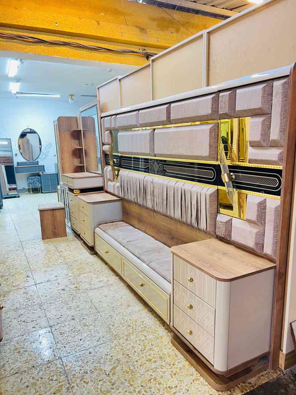 ✨ غرفة تركي 10قطع لون مميز تركي اصلي ✨
 سرير مخزن  ضهر بلوك
 قماش وتر بروف أصلي
✨ نظافة 95 /💯
سعر / مليون و950 
🚚 شد ونقل مجاني داخل بغداد
📦 توصيل للمحافظات بكروه


**إذا كنت صاحب هذا الإعلان وتريد حذفه لأي سبب، رجاءا أرسل رسالة إلى الدعم الفني**