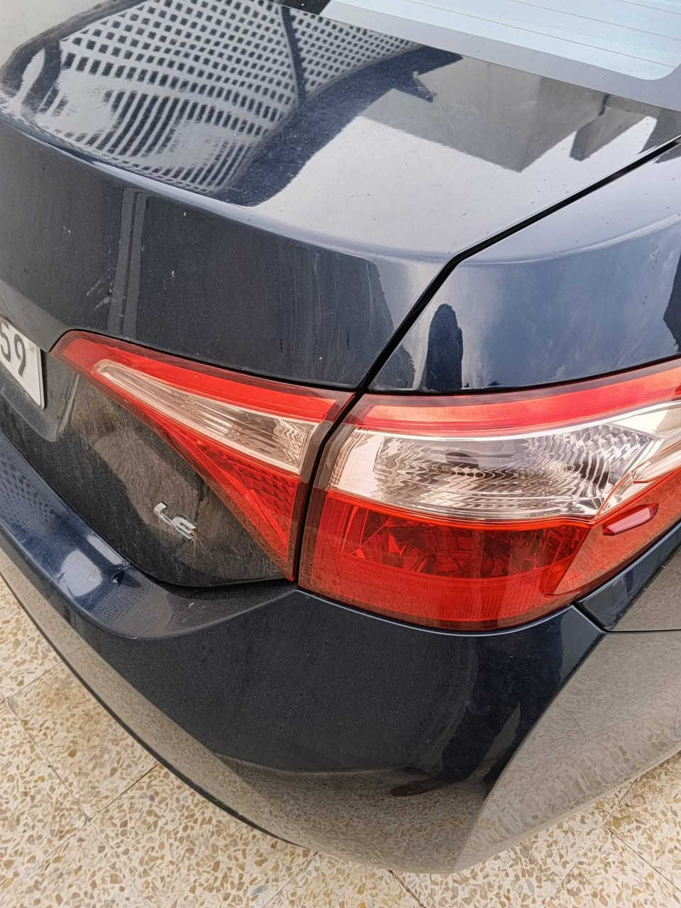 السلام عليكم كورلا للبيع موديل 2017 وارد امريكي محرك مامفتوح 18 حجمه كير تبريد طخم تاير شرط تحويل رقم دهوك دولي ضرر نص جاملغ امامي السيارة جاهزة وحلوه حيل السعر 130 وبيها مجال للشراي رقم الهاتف***********العنوان موصل
