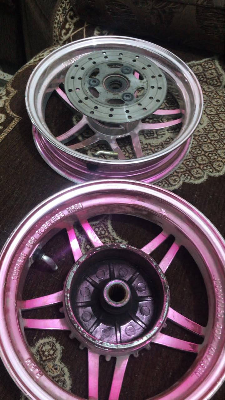 السلام عليكم عندي هاي الوياله مال ماكس للبيع منو يفيدة


**إذا كنت صاحب هذا الإعلان وتريد حذفه لأي سبب، رجاءا أرسل رسالة إلى الدعم الفني**