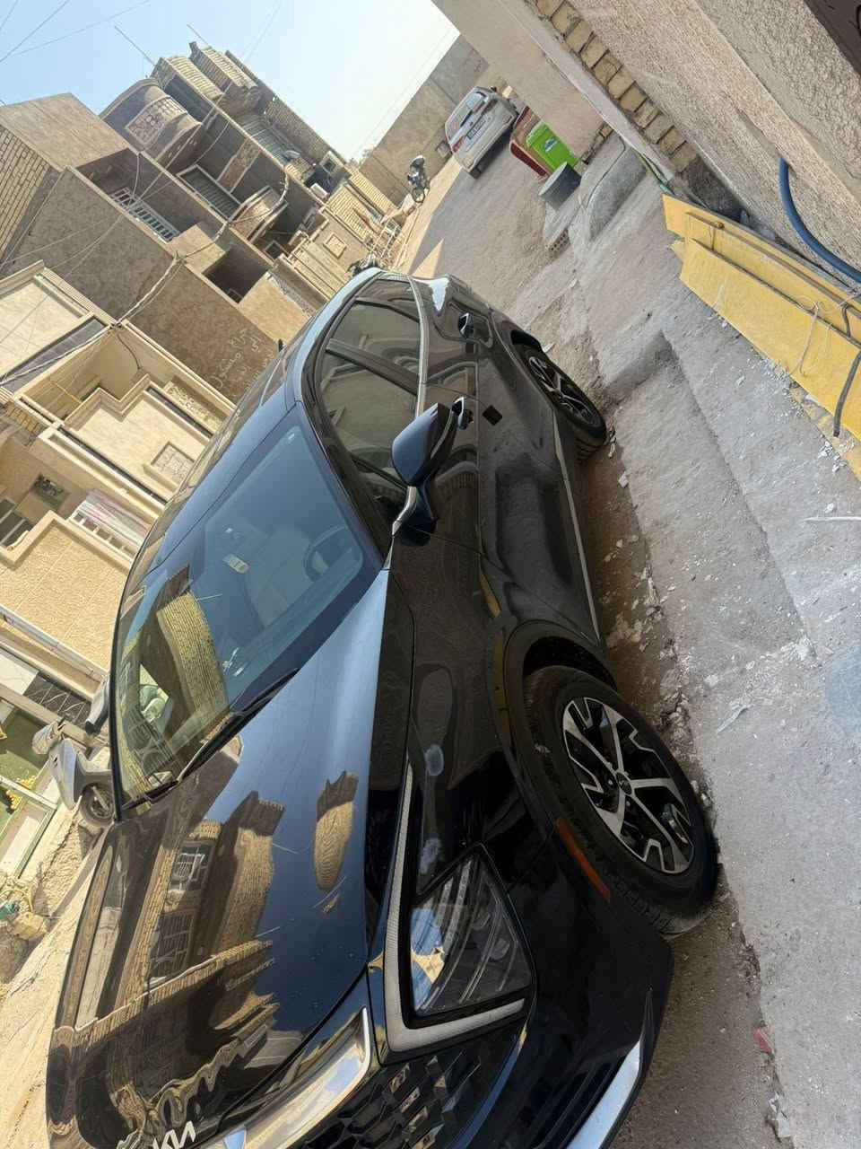 كيا سبورتج موديل 2023
وارد امريكي    فول مواصفات من عدا الفتحه واحد على واحد
مواصفات LX  
دفع رباعي 
مانع انزلاق
نظام منحدرات
 اربع انظمة قيادة
 نظام قيادة ذاتية
 نظام ABS
 نظام توقف امامي خلفي 
    وتحذير قبل الاصتدام
نظام تحديد مسار ومثبت سرعة
نظام اوتو ستوب
 فول تحكم ستيرن
كامرة خلفية
 تبريد امامي خلفي
شاشة واير ليس تدعم اندرويد اوتو وابل كار بلي 
منفذ شحن type c و UPS
هاند بريك كهربائي
 لايت LED
حاكية اوامر صوتية
محرك 2.5 Gdi
اوتو هولد 
العداد 50الف فقط 

مكان السياره بغداد 
السعر 168 وبيهة مجال بسيط
للاستفسار***********
