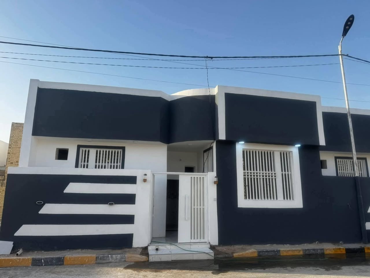 من رخصت الدمن
بسم الله الرحمن الرحيم 

ليكتمل جمال بيتك 

نقدم لكم احدث الديكورات صعدو المنشور بكلمه يالله ***********
